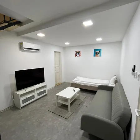 Elizabeth Apartment