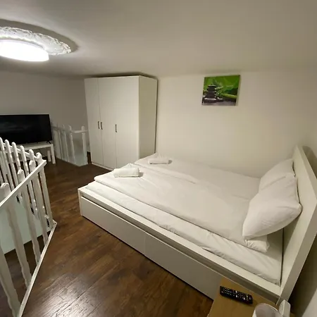 Elizabeth Apartment