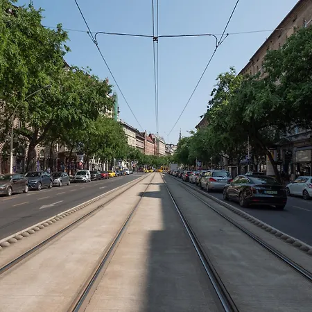 Elizabeth * Budapest