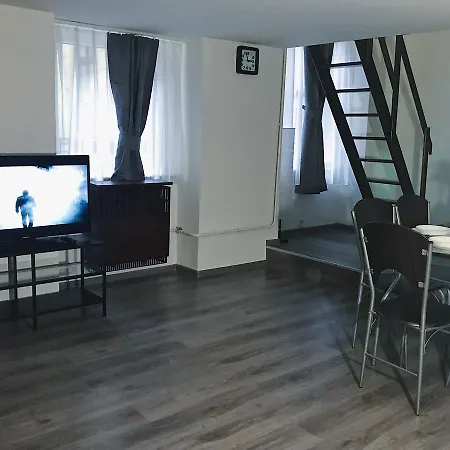 Elizabeth Apartment