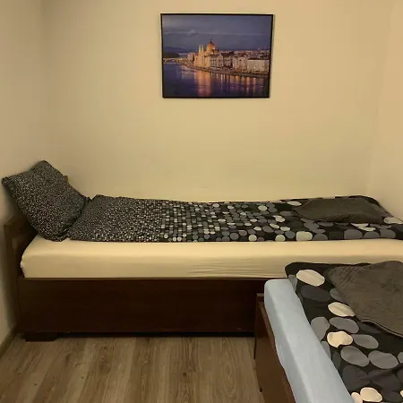Elizabeth * Budapest